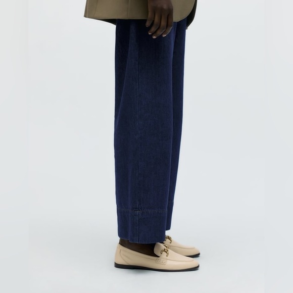 NWT. Zara Cream Soft Leather Loafers with Metal Buckle. Size 8. - Picture 6 of 10